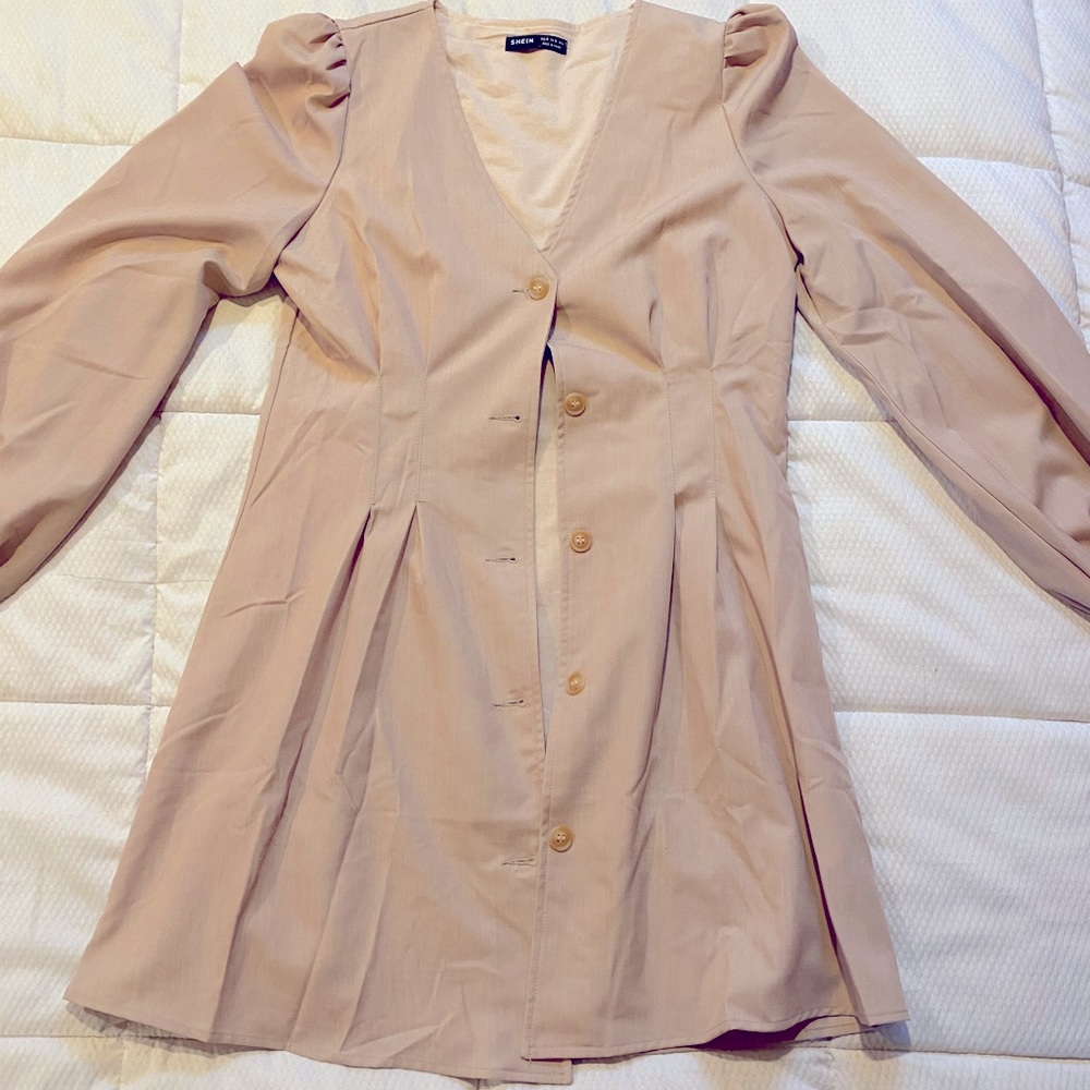 Long Sleeved Light Weight Dress!